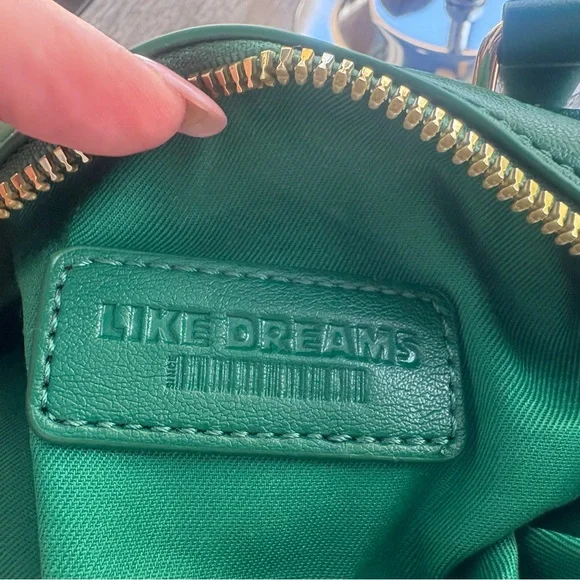 NWT, Like Dreams, Green Heart-Patterned Mini Bowling crossbody Bag. - Picture 5 of 8